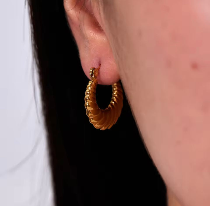 Twisted Gold Hoop Earrings – Timeless Luxe