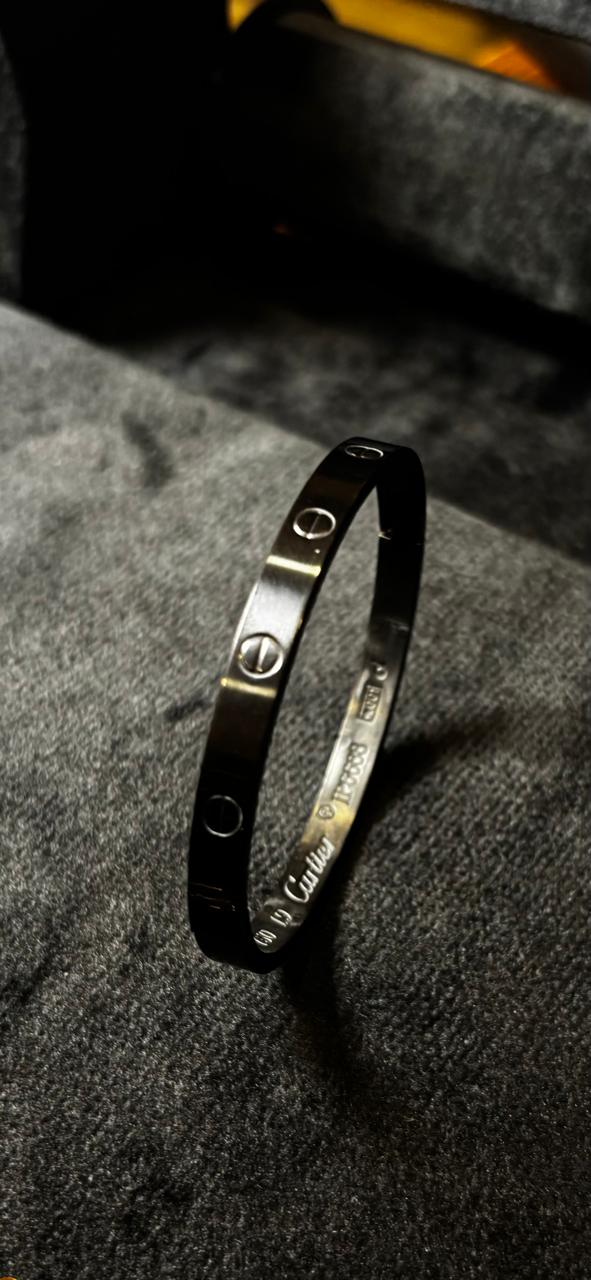 MODFUSE Midnight Edge Luxury bracelet