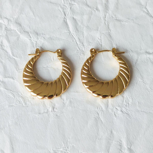 Twisted Gold Hoop Earrings – Timeless Luxe