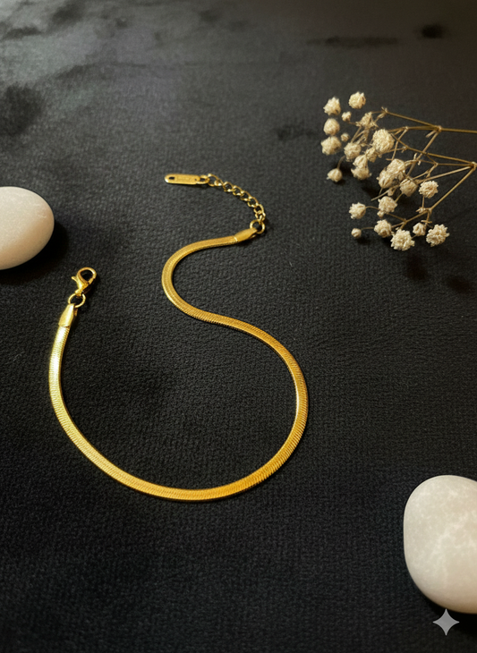 Modfuse Aura Minimal Gold Bracelet