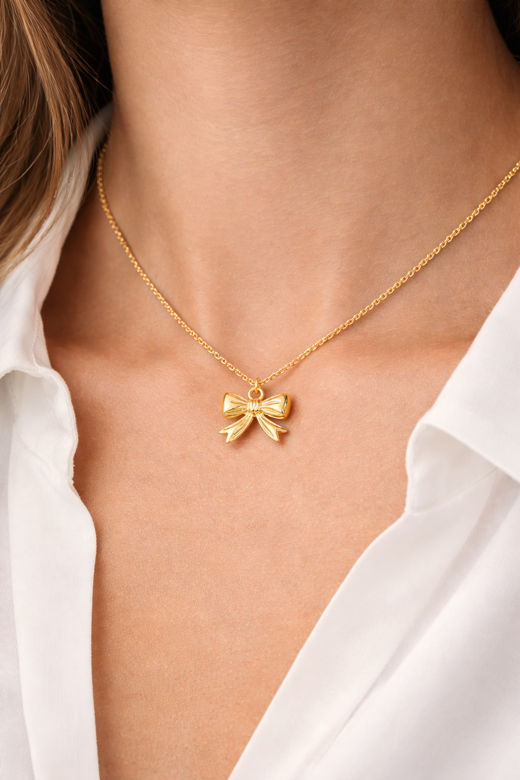 MODFUSE Luxe Gold Bow Pendant Necklace